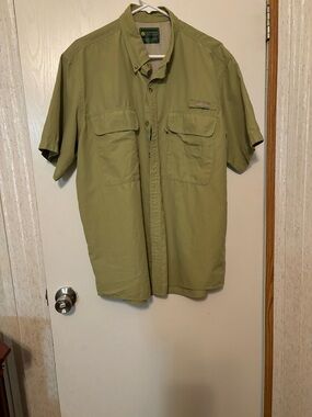 G.H. Bass & Co. Men's Short Sleeve Button-Down Shirt Olive